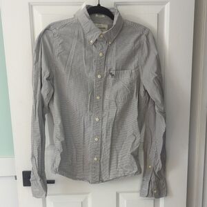 Abercrombie & Fitch Gray Casual Button Down Shirt